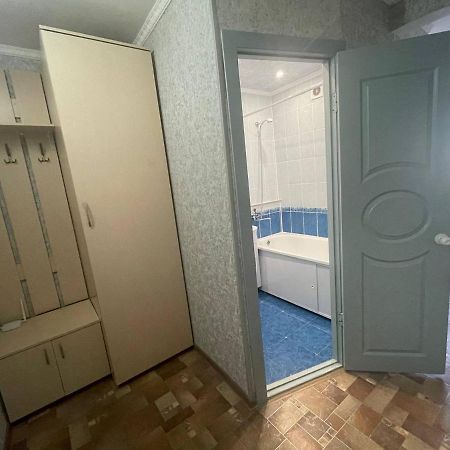 1-Комнатная Квартира В Центре! Petropavlovsk Ngoại thất bức ảnh